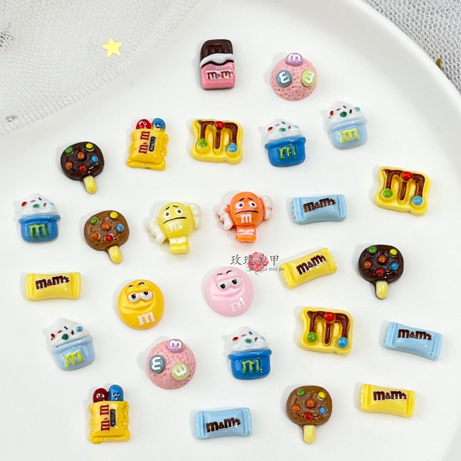 新款M豆糖果立体树脂贴片DIY穿戴甲装饰美甲饰品卡通指甲贴片钻饰,彩妆/香水/美妆工具,美甲工具,淘宝优惠券,粉丝福利购,淘宝优惠卷