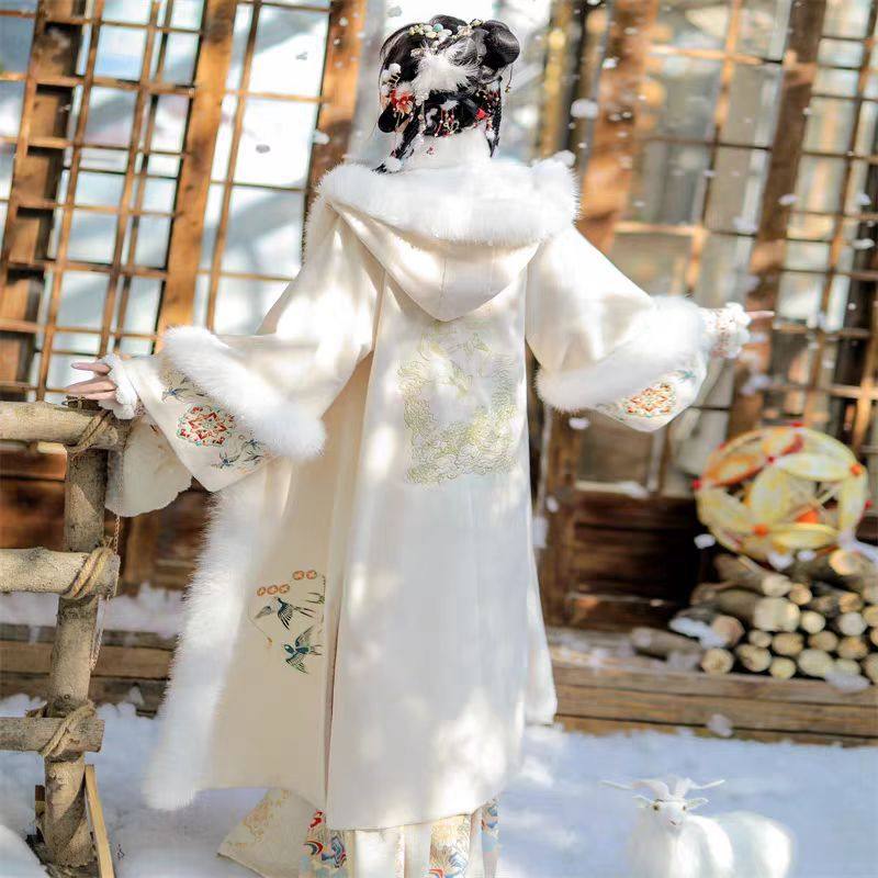 新年长款斗篷披肩汉服刺绣披风拜年服斗篷加绒保暖秋冬季,女装/女士精品,汉服套装,淘宝优惠券,粉丝福利购,淘宝优惠卷