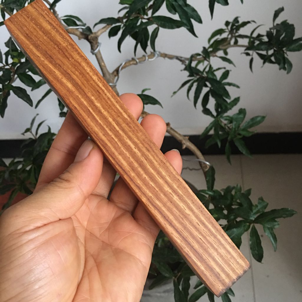 海南黄花梨原木料方子块佛珠手串刀柄雕刻钢笔杆鬼脸儿满荧光A