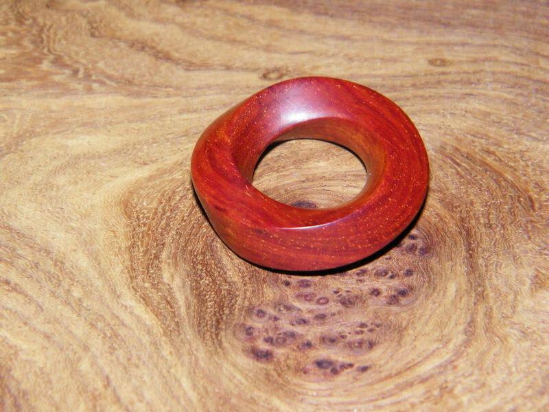 印度小叶紫檀金星泥料莫比乌斯环吊坠项链情人节七夕礼物信物