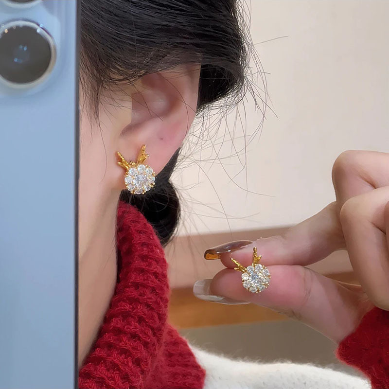 撤柜轻奢高级感灵动可爱小众设计蛇年本命年耳环可旋转小龙锆石耳