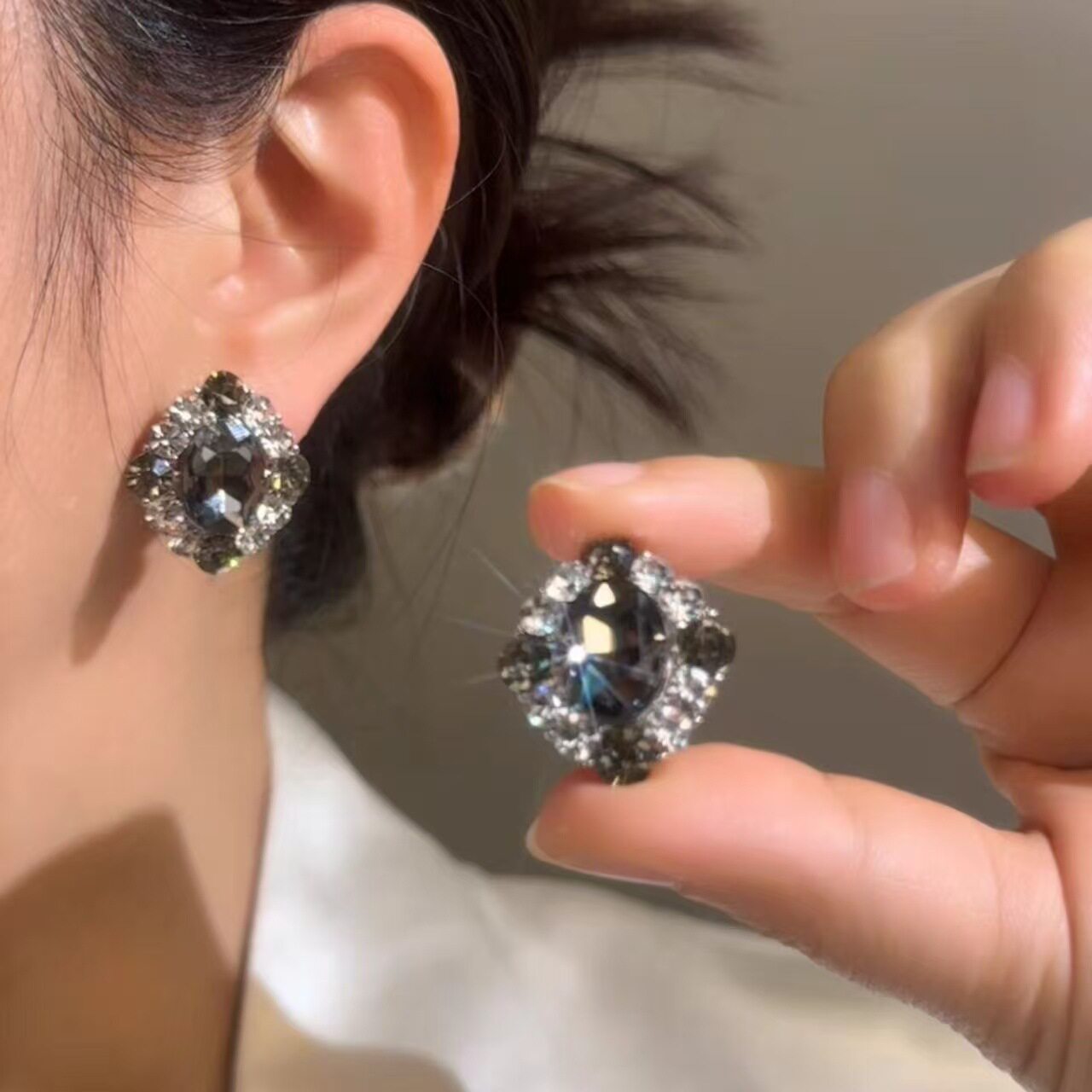 德国气质高级感黑色几何菱形耳钉女新款潮优雅时尚百搭大气耳环潮