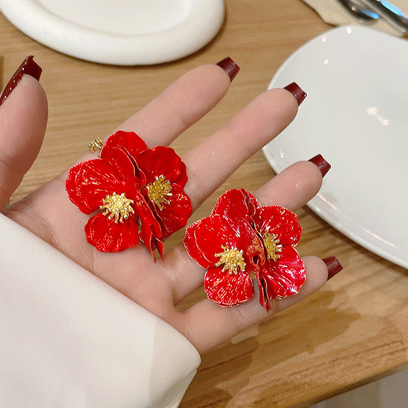 撤柜杨采钰同款耳环女复古红白色花瓣耳饰夏新款小众高级感耳钉