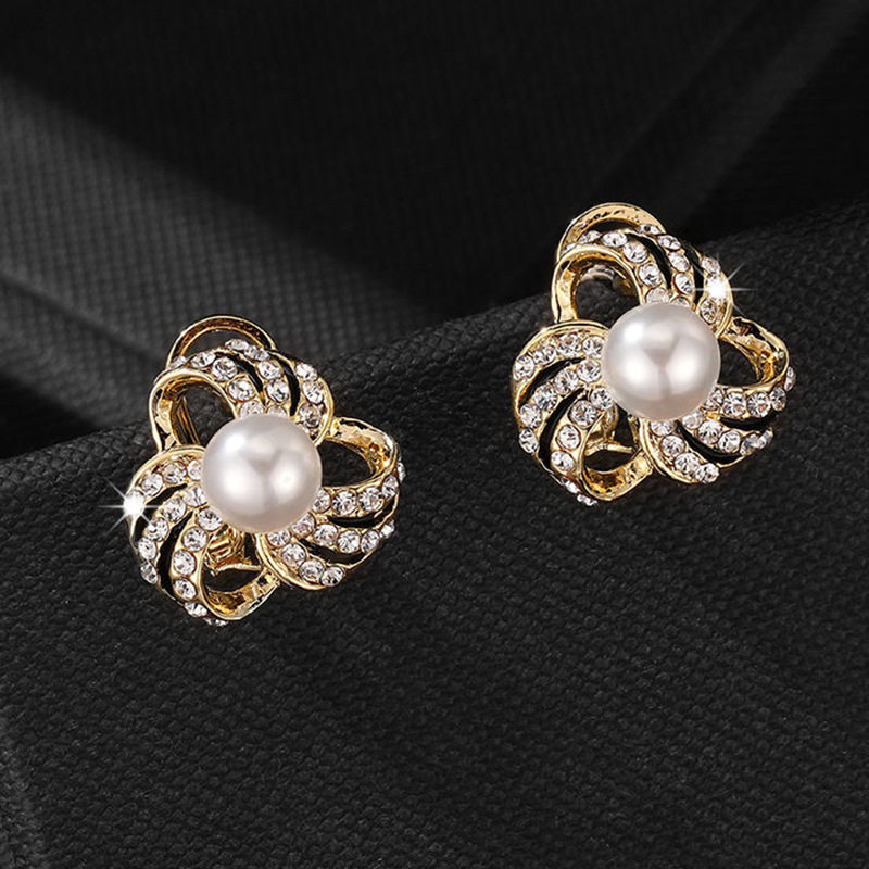 德国年新款耳饰法式个性简约夸张滴油满钻复古耳环女珍珠耳钉