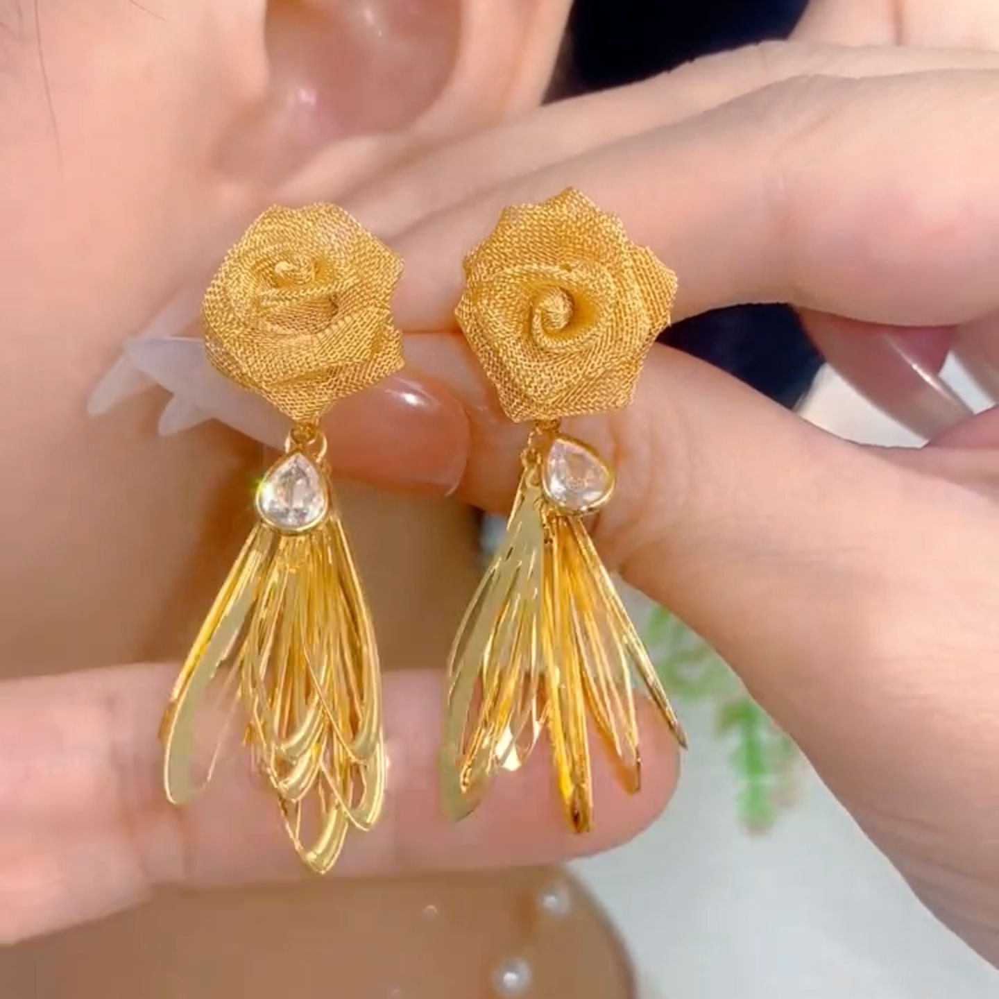 撤柜法式超仙网状碎钻玫瑰花耳钉设计感大气轻奢重工翅膀流苏耳饰