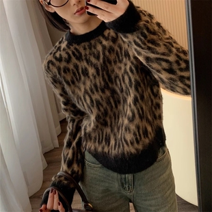 走戏班牙！木巨990+！宽松复古酷飒豹纹短款圆领长袖针织衫毛衣女