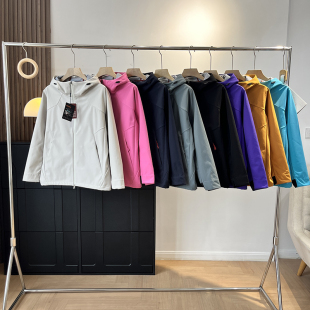 户外山系 立体剪裁防风防水连帽软壳冲锋衣登山服夹克外套 情侣款