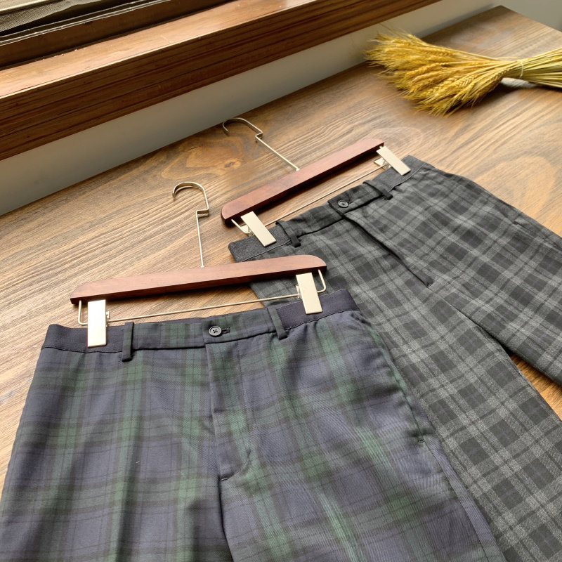 试衣间EZY~气质型男 纯缘U家男士简约百搭格子九分裤西裤在类目 男装, 休闲裤中 - 来自Buy2taobao.com提供专业的淘宝代购服务
