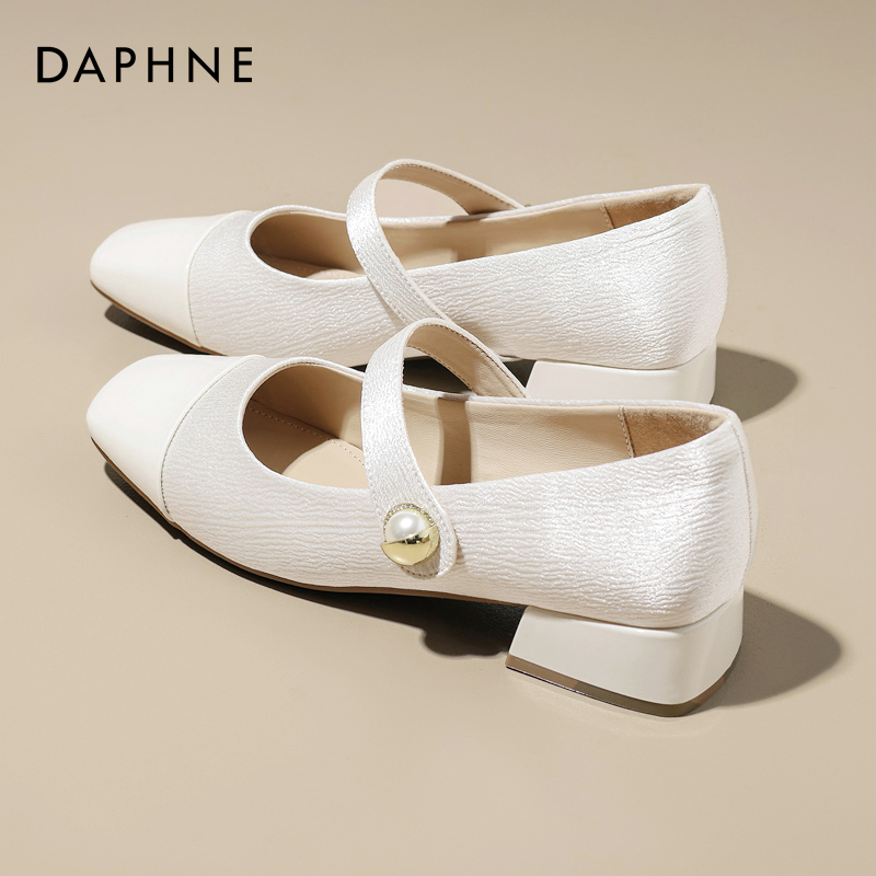 达芙妮热销女鞋玛丽珍中跟单鞋女