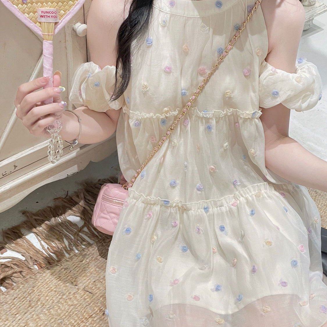 甜美少女感宽松显瘦波点彩色立体花花蓬蓬连衣裙小个子女夏季新款