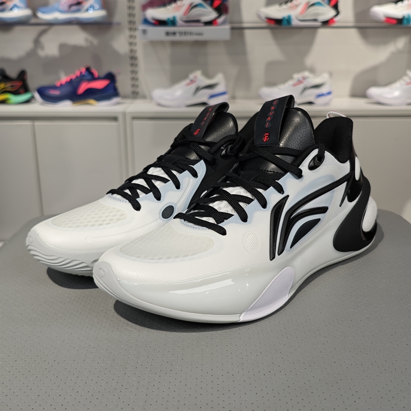 李宁2023新款驭帅17LOW男子䨻科技减震回弹篮球专业比赛鞋ABAT127