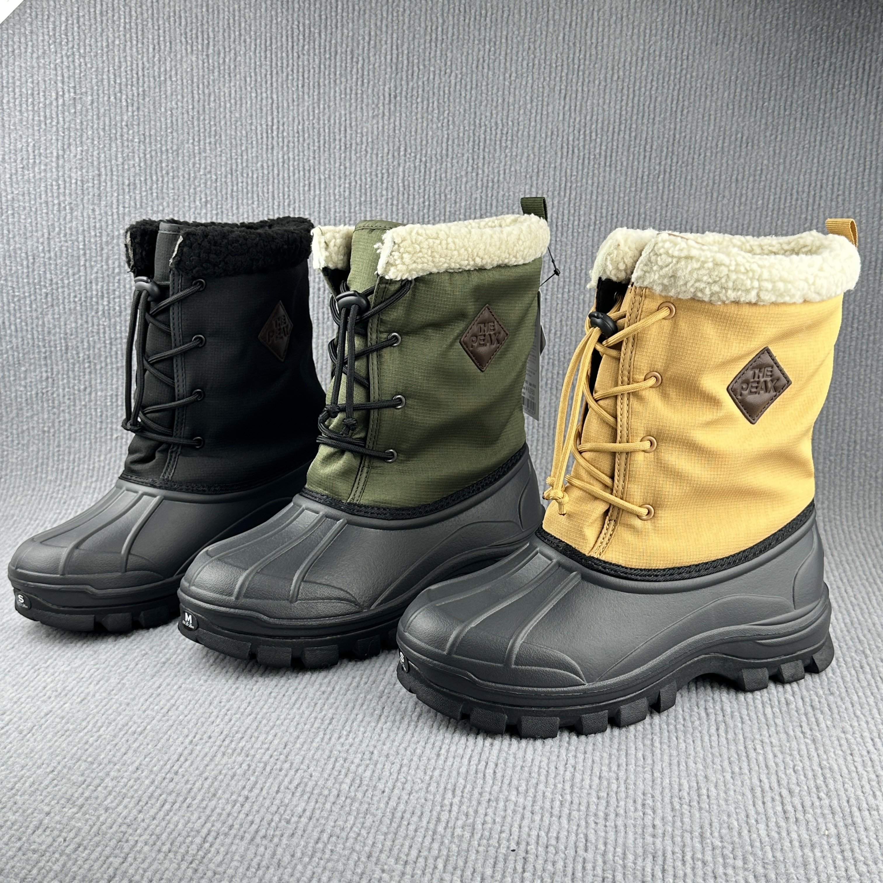 外贸出口尾货男女鞋轻便舒适休闲户外登山鞋带防滑抓防水雪地靴