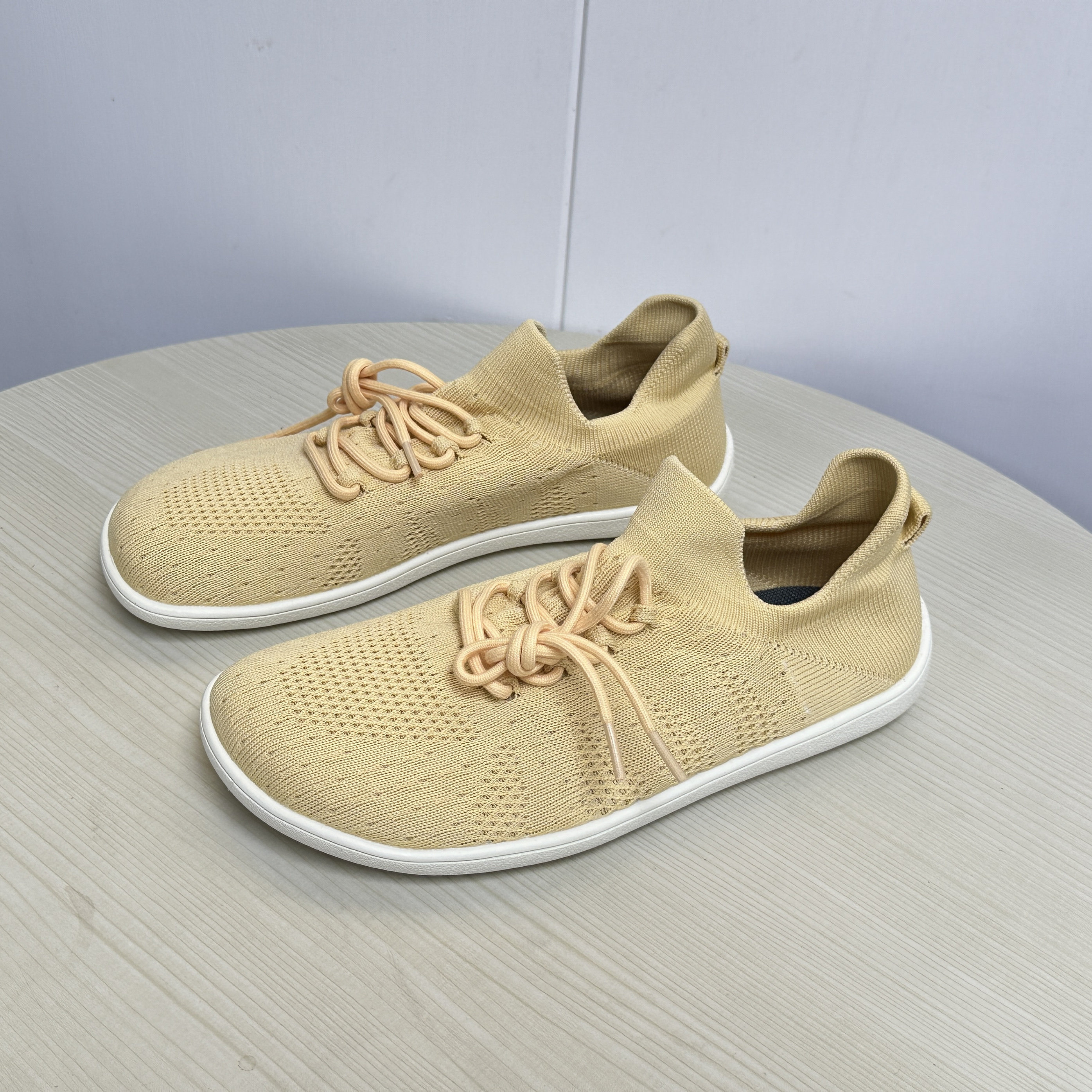 外贸尾货透气4E宽楦交叉综合训练零落差赤足跑鞋男女防滑耐磨大头