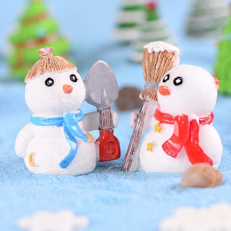 微景观生态瓶造景小摆件创意树脂拿铲情侣玩雪人公仔圣诞节日装饰