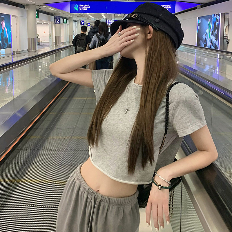 美式露脐短袖上衣女夏季百搭短款设计感卷边露腰辣妹风超短T恤女