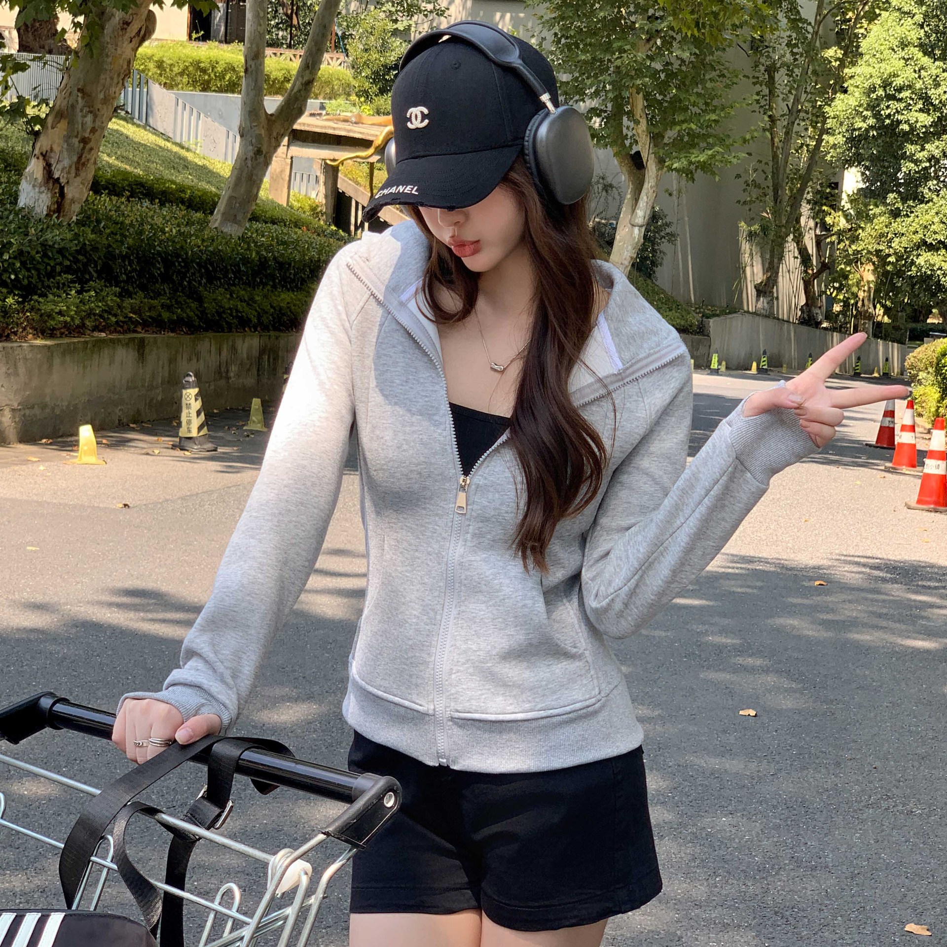 1201外套女款收腰秋冬季穿搭修身连帽带口袋早秋上衣紧身百搭卫衣