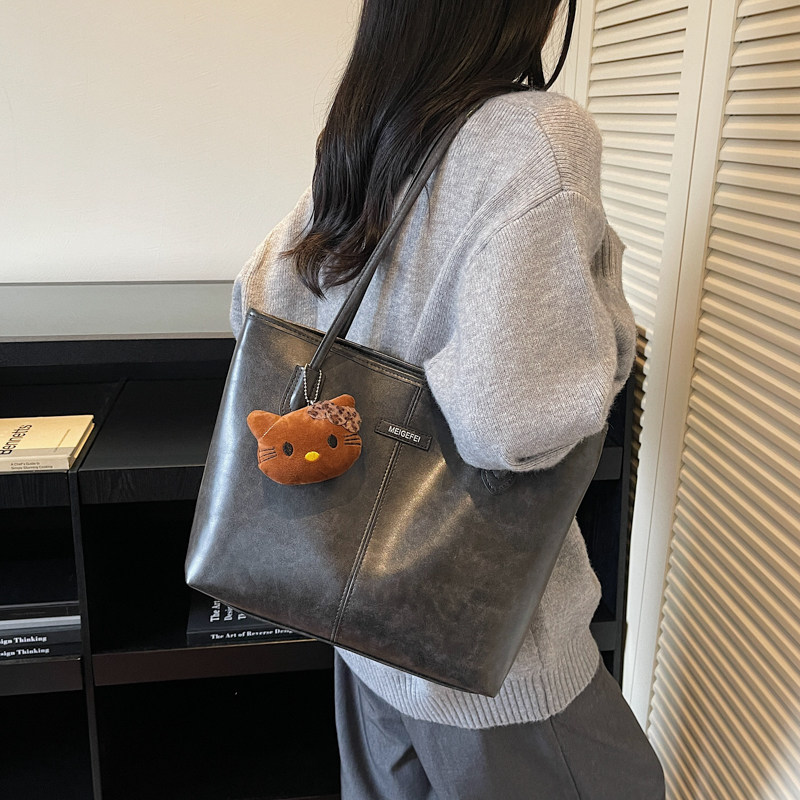 大包包女2026新款皮包百搭单肩包休闲手提包学院风女包复古通勤包