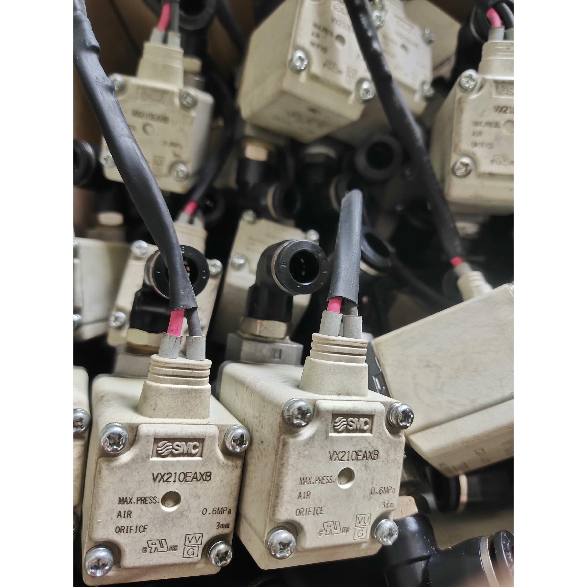 SMC电磁阀VX210EAXB功能正常实物拍摄8成新左右维修咨询