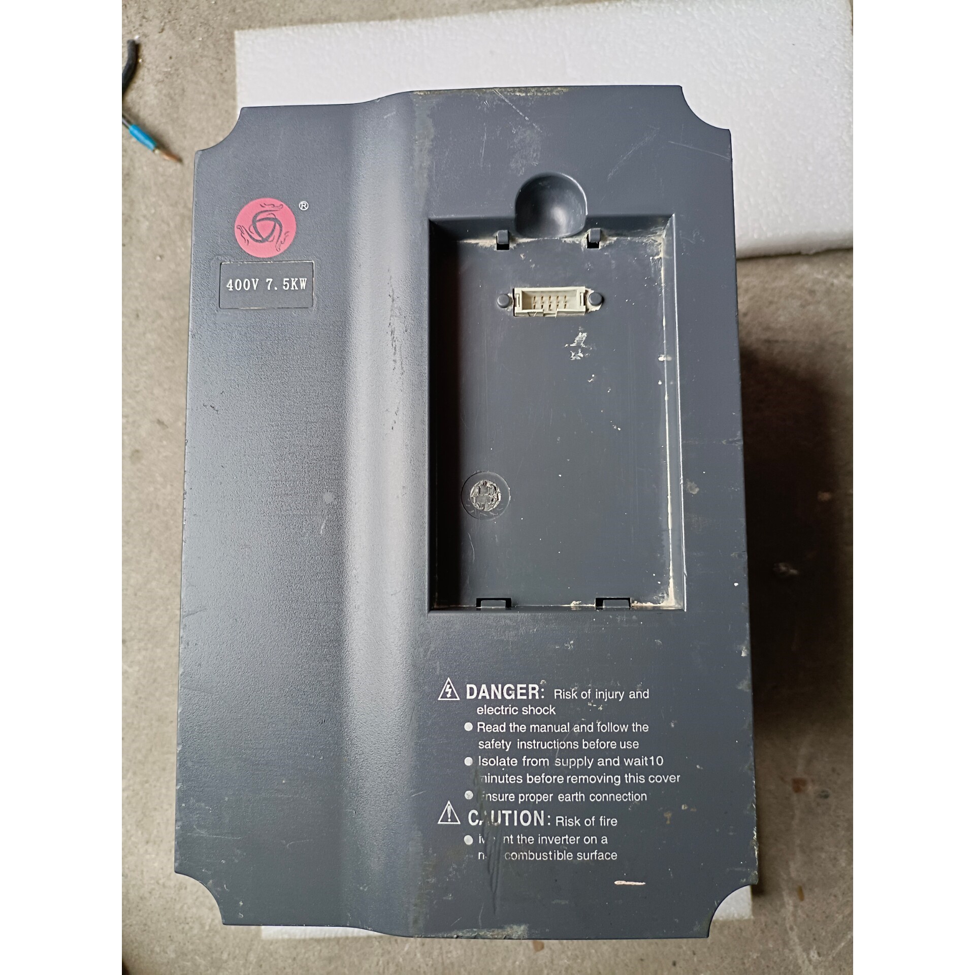 众辰6400变频器7.5KW H6400A07D5K 已上电 维修咨询