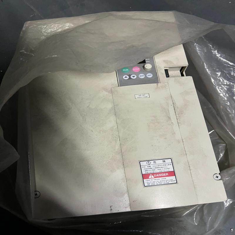 检测东芝变频器VFS7-4110P（2） 库存无使用 咨询