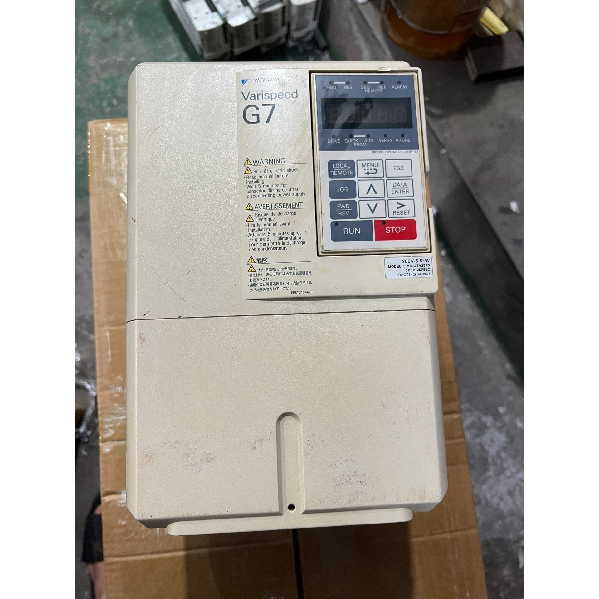 安川变频器5.5KW,220V,CIMR-G7A25P5,原备件议价