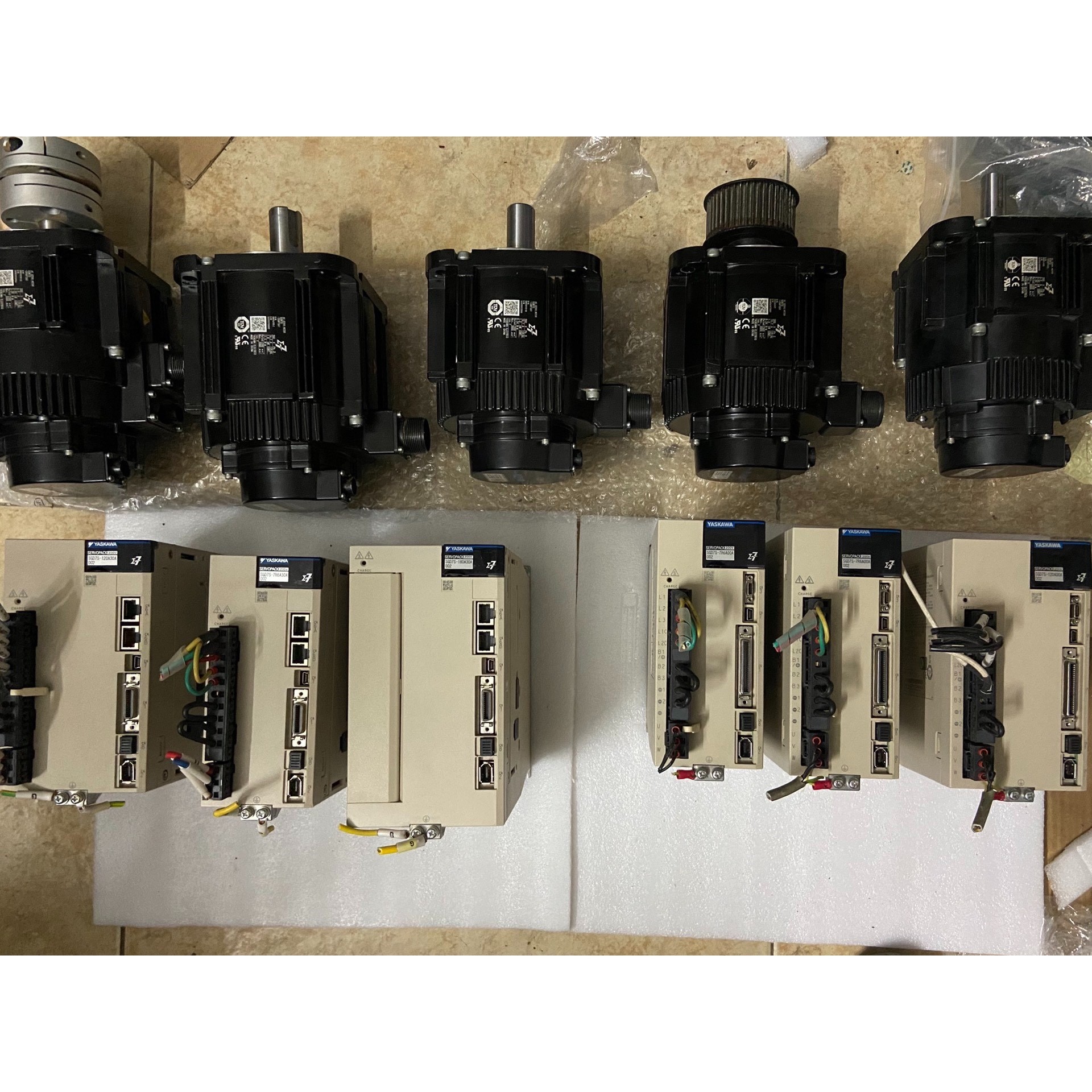 安川伺服sgd7s-180a00b 备件议价