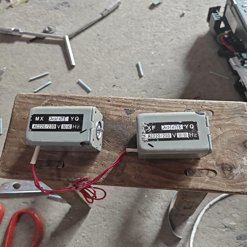 检测德力西CDw3-2000N万能式断路器拆机分励脱扣 咨询