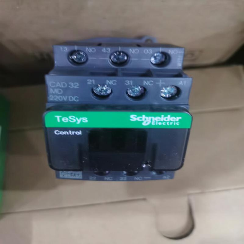 检测原装施耐德接触器 CAD32MDC ，220VDC 咨询