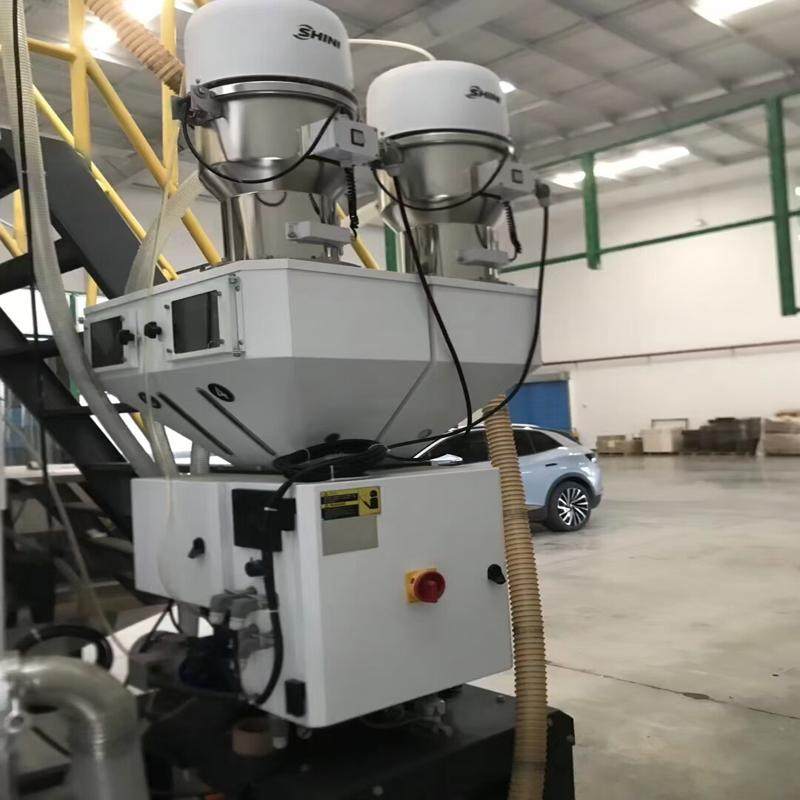 检测信易称重式拌料混合机色母机，就用十来天，几乎全新， 咨询