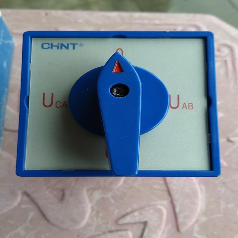 正泰电压转换开关LW5D一16   YH3/3  3咨询下单