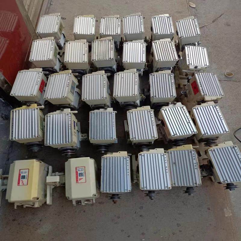 检测今天来个集体照，要的自己挑选！每个款式价格不一样！ 咨询