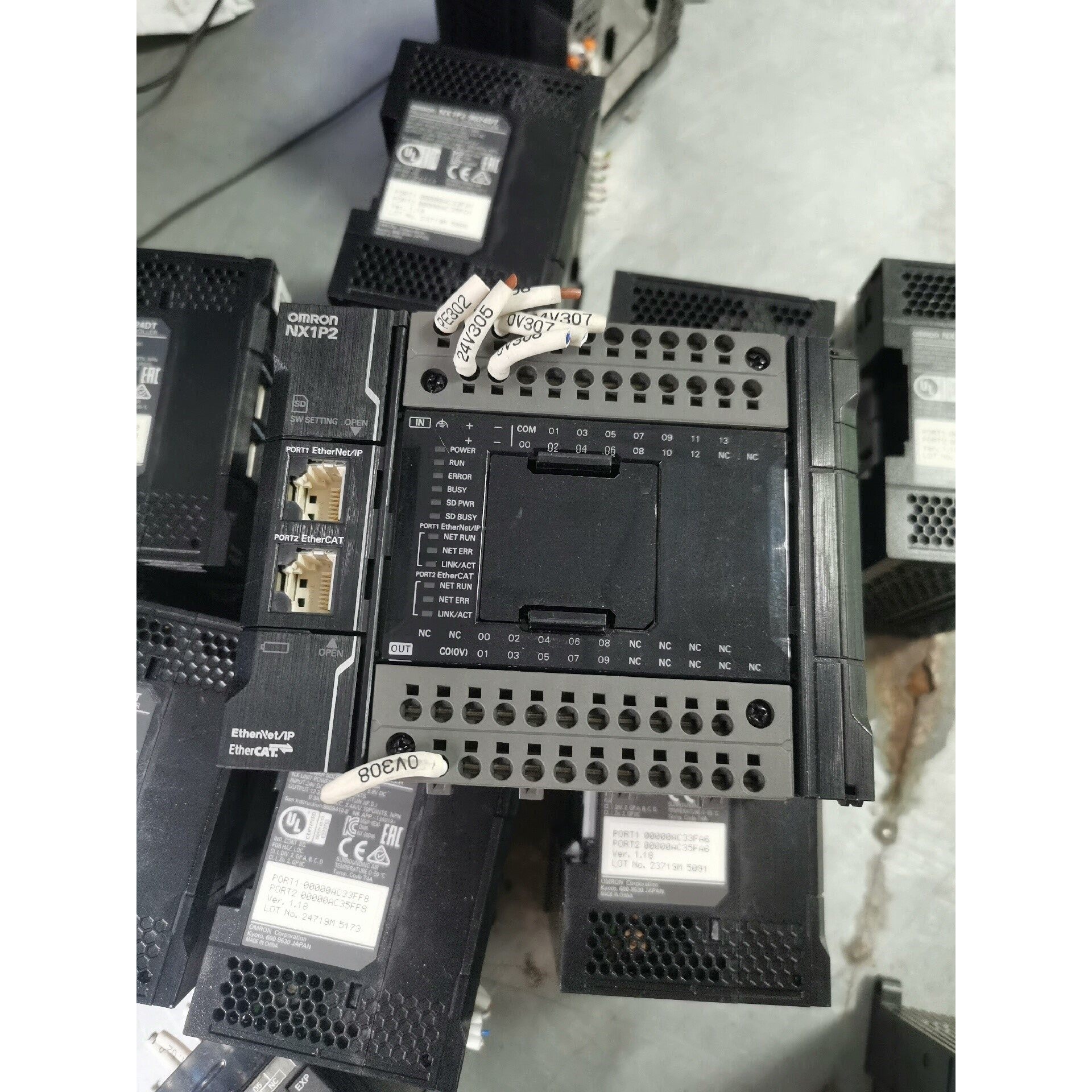 欧姆龙主机NX1P2-9024DT链接实拍图成色充新功 议价 维修