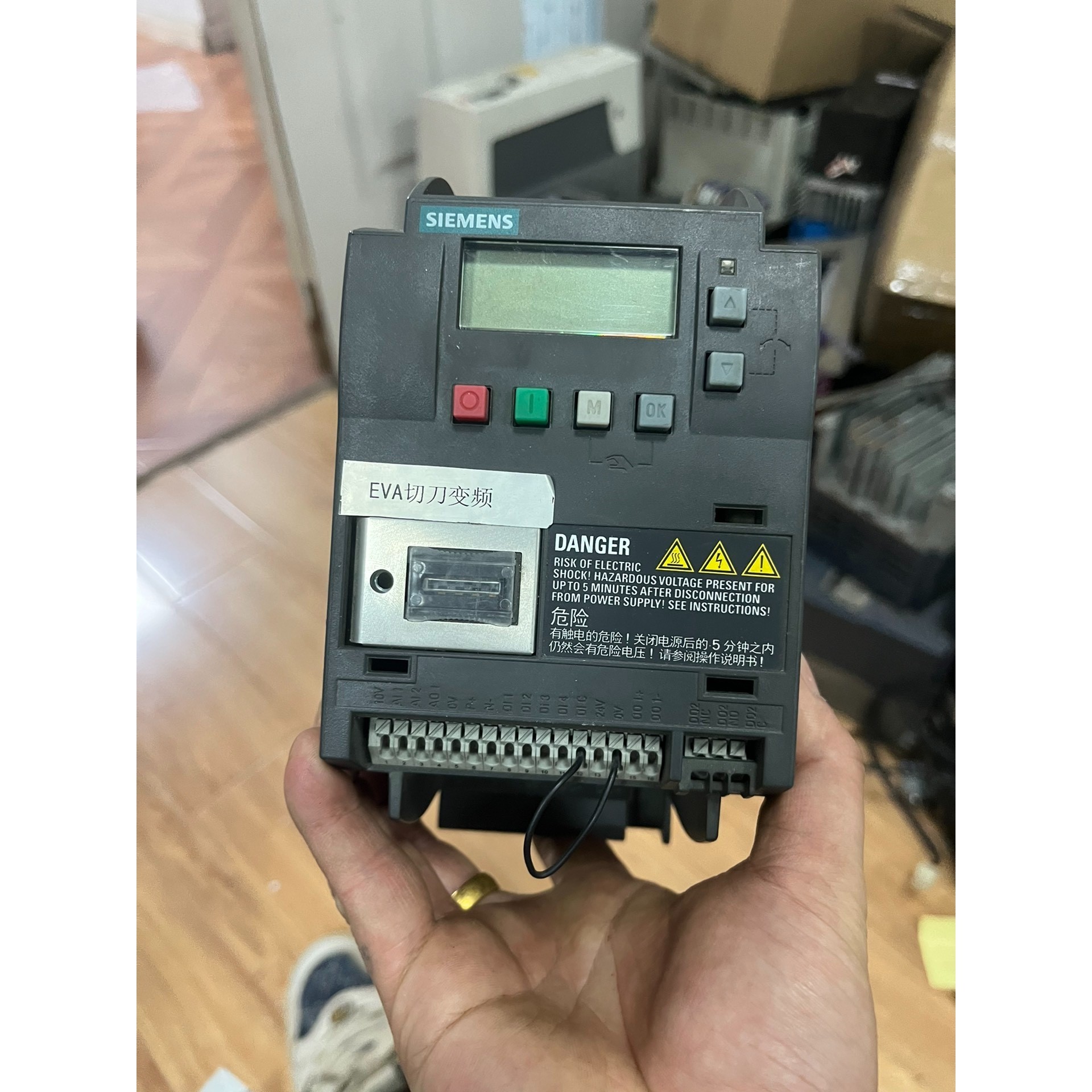 6SL3210-5BE22-2UV0西门子变频器2.2K 议价 维修