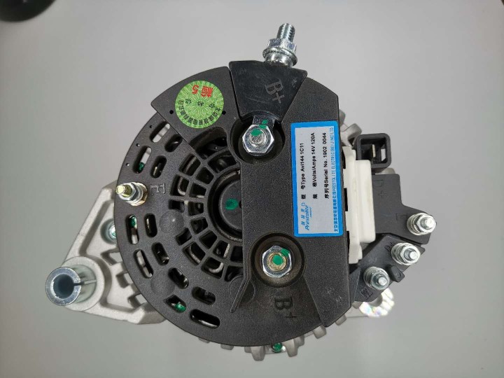 北京佩特来客车发电机AVi144 1C11发电机AVi1441C11发电机14V120A