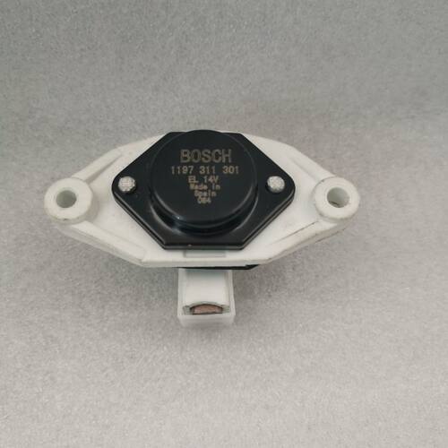 博世IB362发电机调节器14V28V55A奔驰货车发电机BOSCH1197311301
