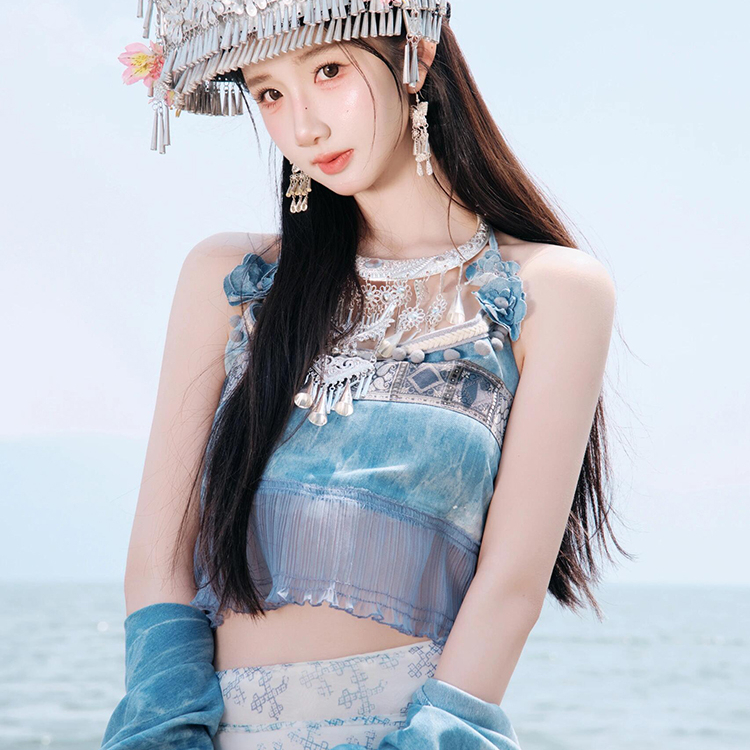 夏季苗族服装女清爽俏丽吊带外套轻纱飘逸长裙广西云南丽江摄影新