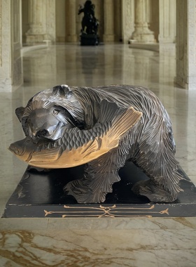 日本北海道传统手工整木雕熊叼鱼摆件木雕摆件招财树