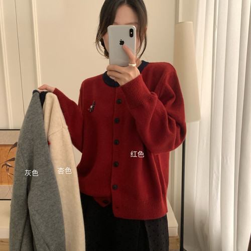 SUYAR-新年发财马红色撞色韩系针织开衫（含30浣熊毛）1260