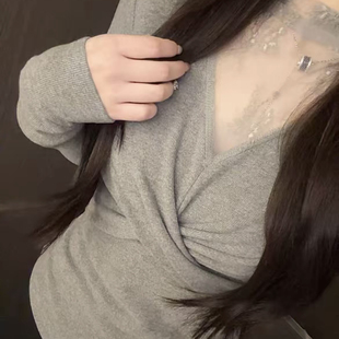 Simida斯密达-冬上新蕾丝拼接扭结网纱毛感上衣打底衫3088#