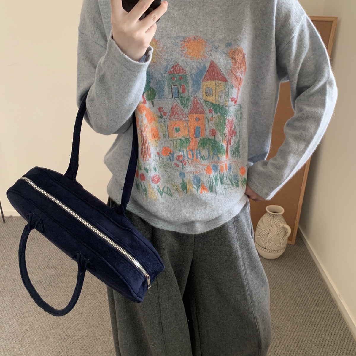 MUUTIS牧缇-圆领水彩印花宽松贝熊绒针织衫（含73.6绵羊毛）36385