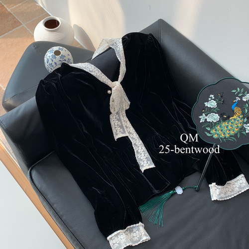 曲沐-高级感简约春季蝴蝶结花边丝绒衬衣质遮肉显瘦小衫zb496865