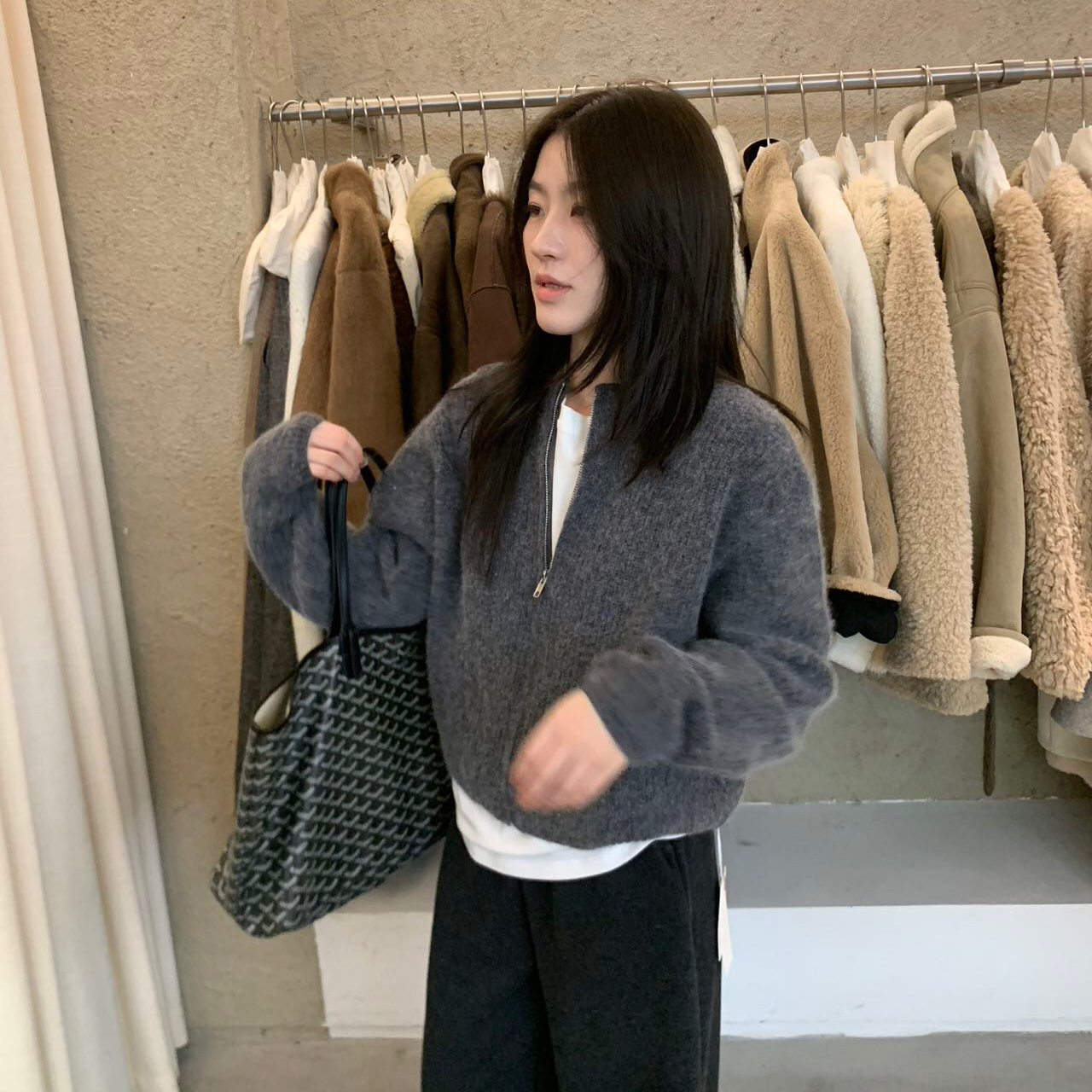 BLUEPOPS-软糯毛感半立领拉链针织开衫（含10羊毛）A5710