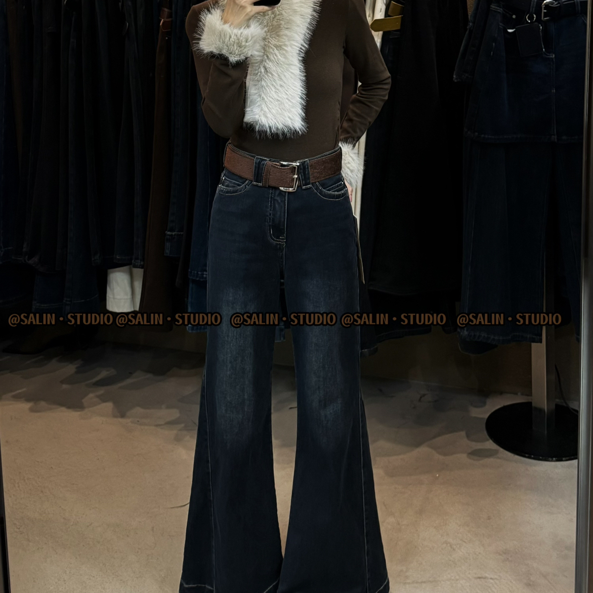 SALIN莎琳-冬上新复古风加绒微喇牛仔裤(配腰带)7711植绒