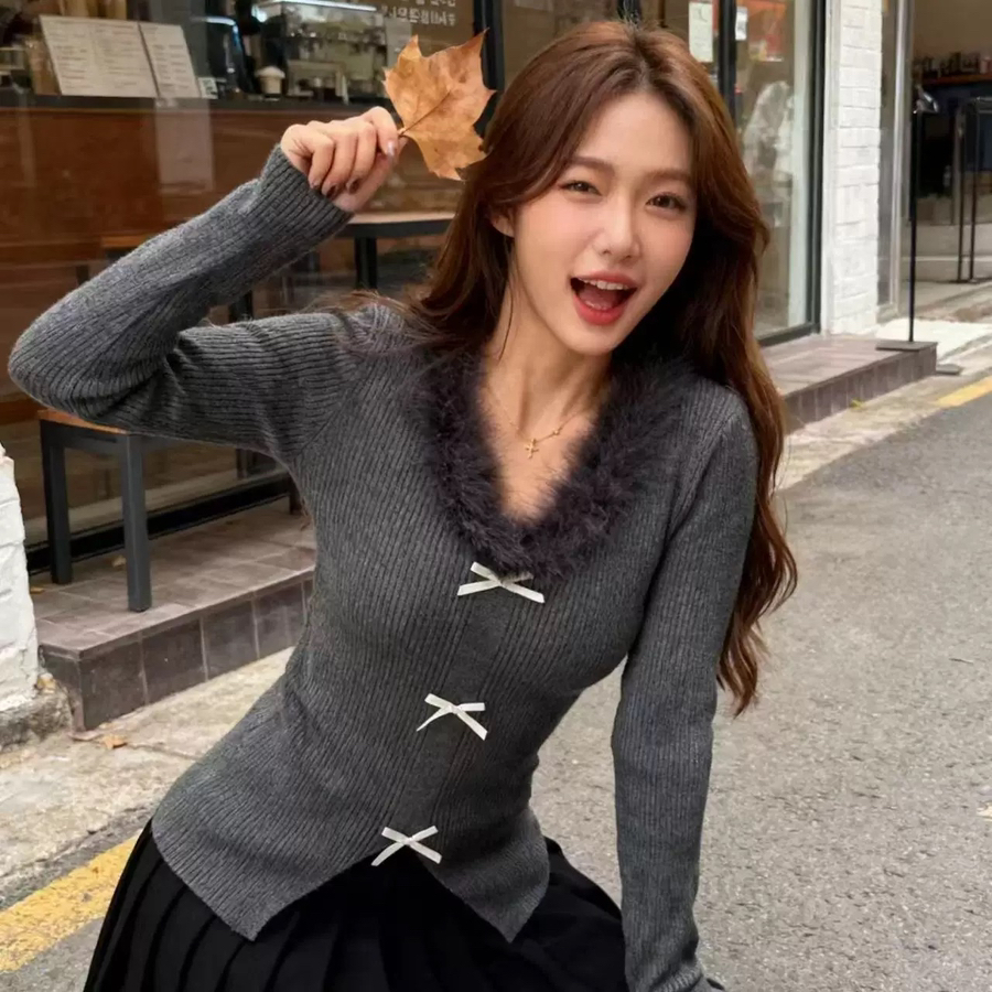 大方·Dafang-冬上新法式复古蝴蝶结毛领修身长袖针织衫5523