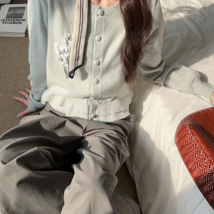 OMELET蛋卷-花束手钩花下摆花边全羊毛针织开衫(含100羊毛)LM10