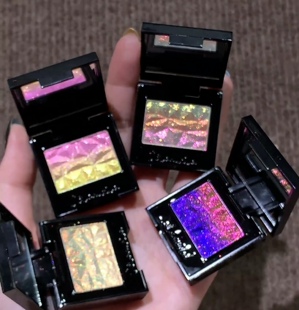 新品 coldnwild冷野 光学变色龙渐变眼影盘 烟光幕山 幕云秋影