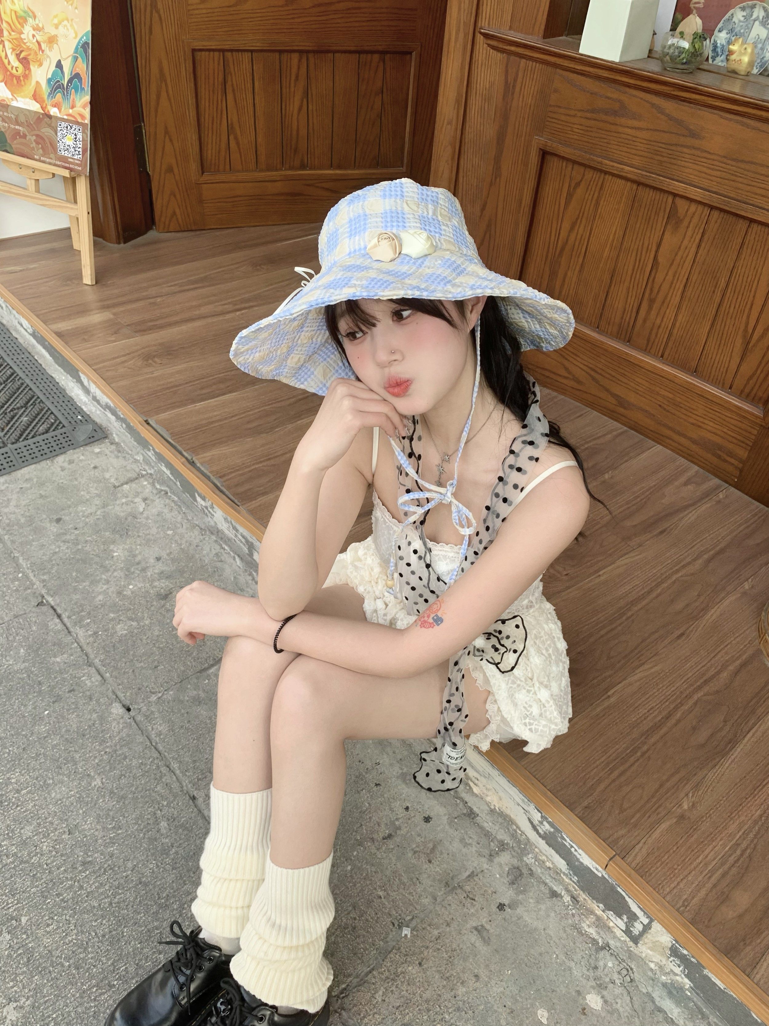 奈里 防晒神器。三色格子大帽檐防晒遮阳渔夫帽 可折叠便携款～