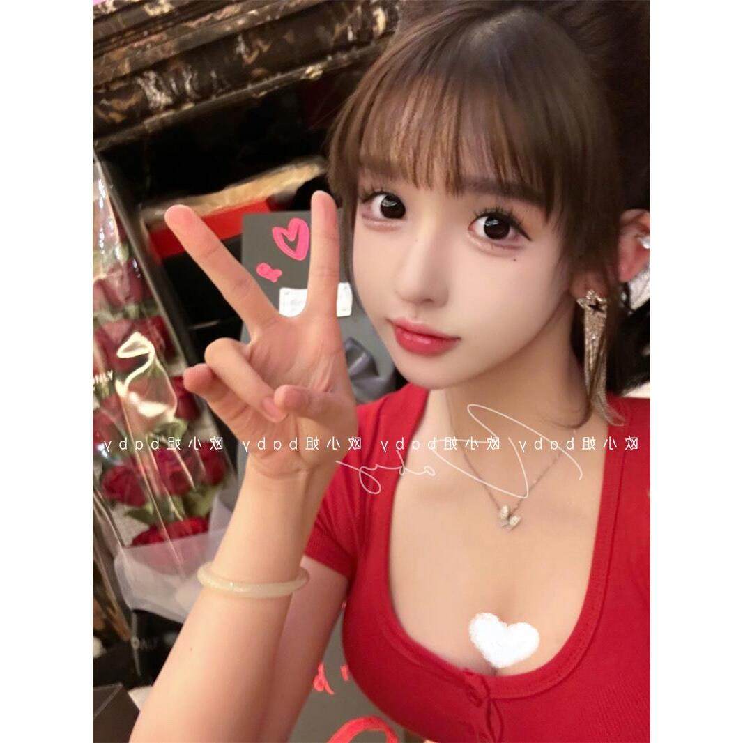 辣妹单排扣高腰短款红色紧身露脐设计感小众打底衫短袖t恤上衣女