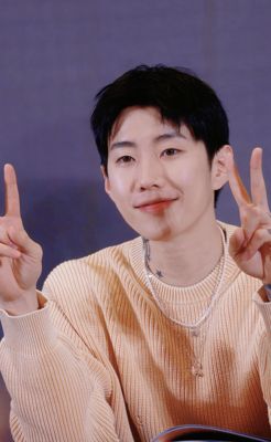 朴宰范同款珍珠太阳花水滴吊坠项链项圈叠戴JAYPAPK 25上海见面会