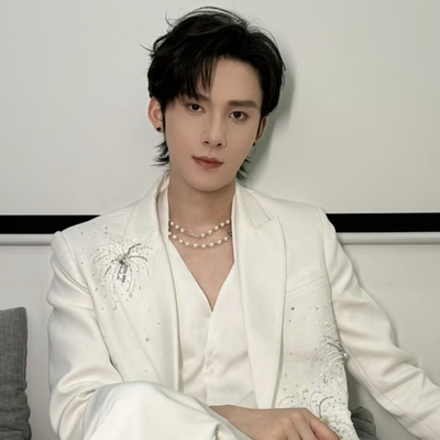 江衡oc沈文琅同款黑色皇冠耳钉耳环复古时尚耳饰品Desire4 李沛恩